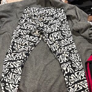 Under Armour Black and White Patterned Leggings